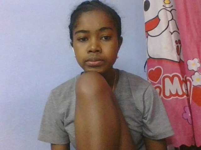 Phaniah1a live cam on BongaCams