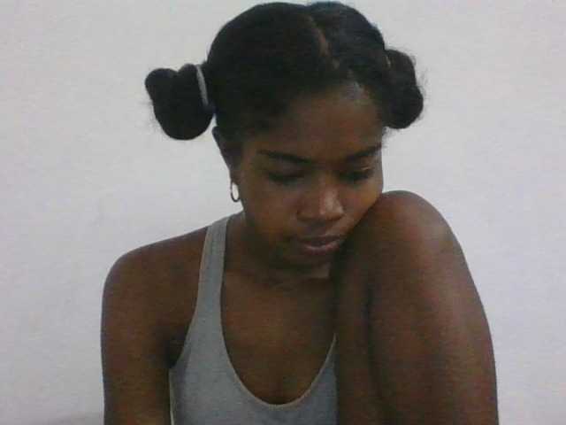Phaniah1a live cam on BongaCams