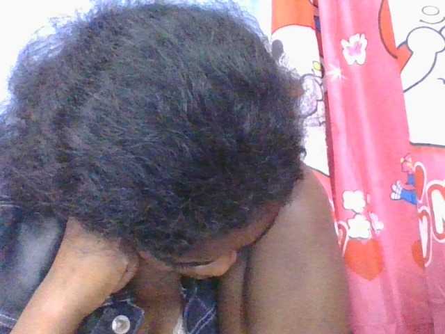 Phaniah1a live cam on BongaCams