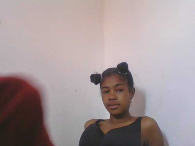 Phaniah1a live cam on BongaCams