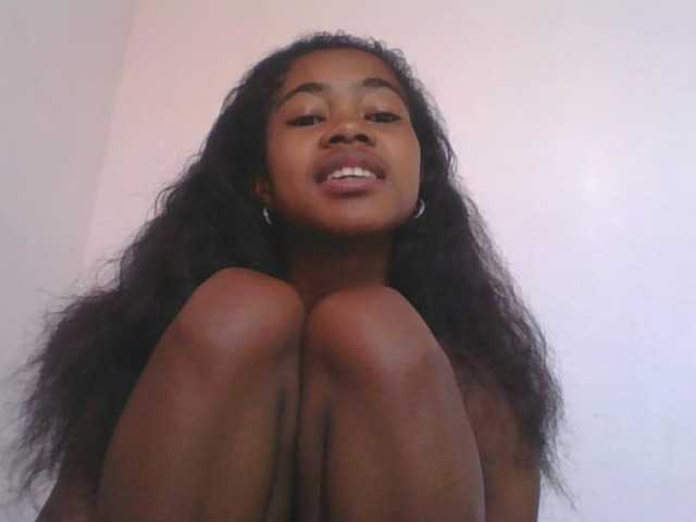 Phaniah1a live cam on BongaCams