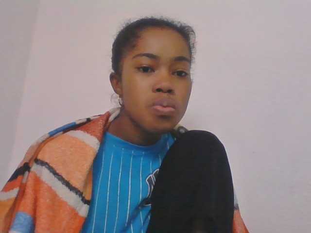 Phaniah1a live cam on BongaCams