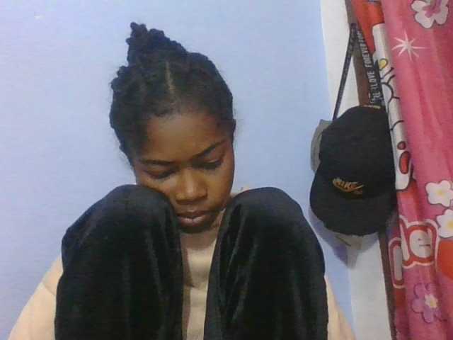 Phaniah1a live cam on BongaCams
