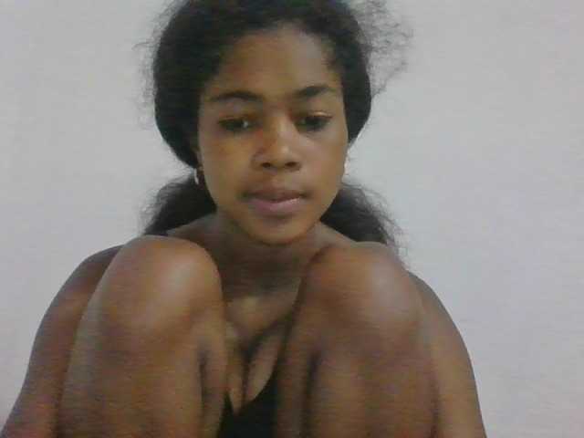 Phaniah1a live cam on BongaCams