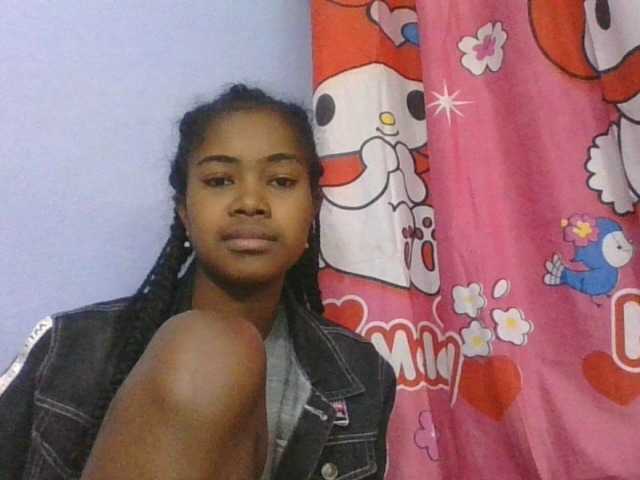 Phaniah1a live cam on BongaCams