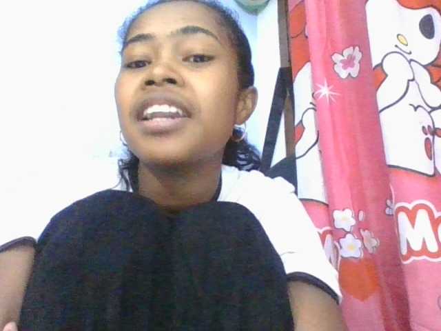 Phaniah1a live cam on BongaCams