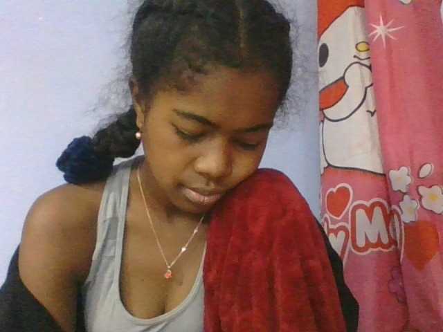 Phaniah1a live cam on BongaCams