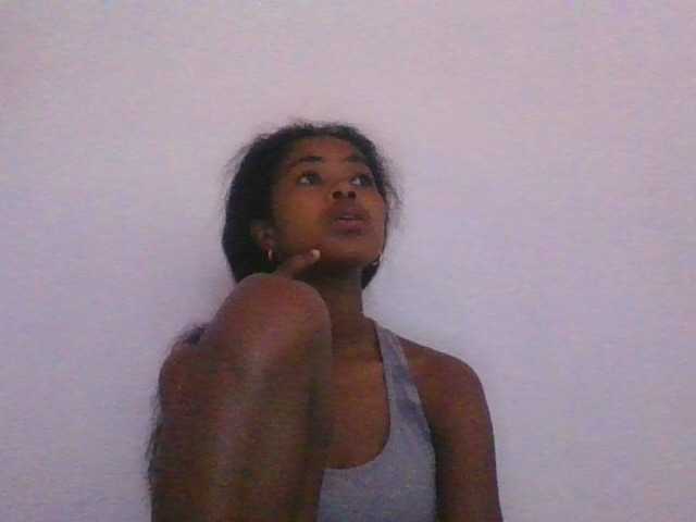 Phaniah1a live cam on BongaCams