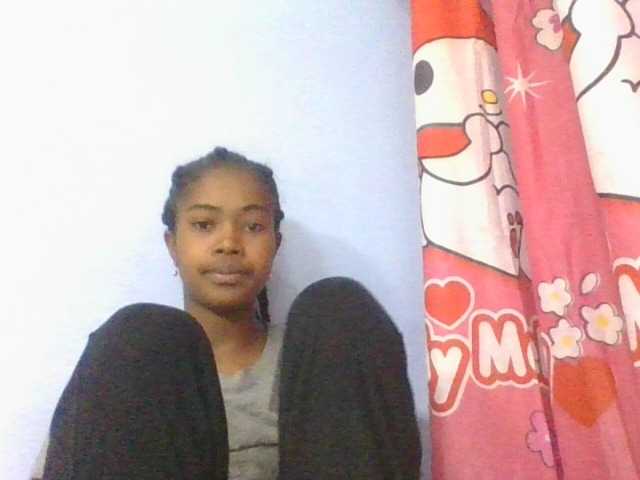 Phaniah1a live cam on BongaCams