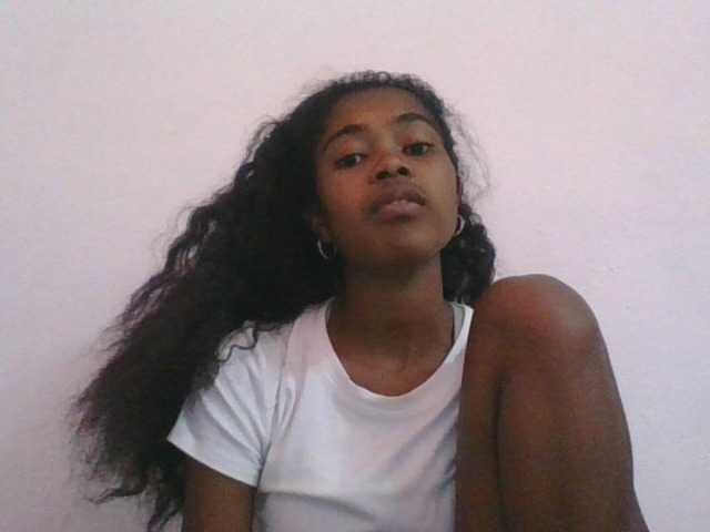 Phaniah1a live cam on BongaCams