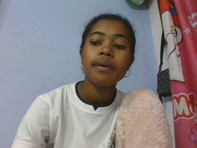 Phaniah1a live cam on BongaCams