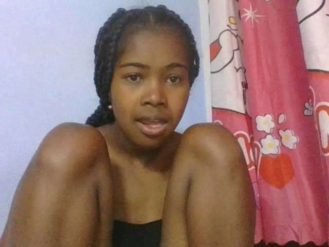 Phaniah1a live cam on BongaCams