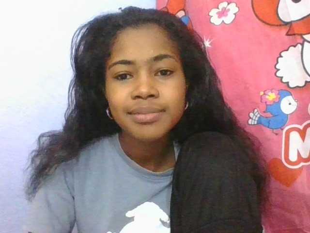 Phaniah1a live cam on BongaCams