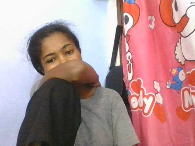 Phaniah1a live cam on BongaCams