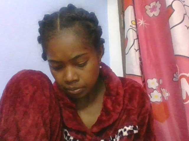 Phaniah1a live cam on BongaCams