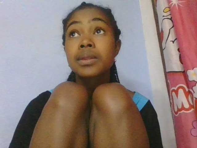 Phaniah1a live cam on BongaCams