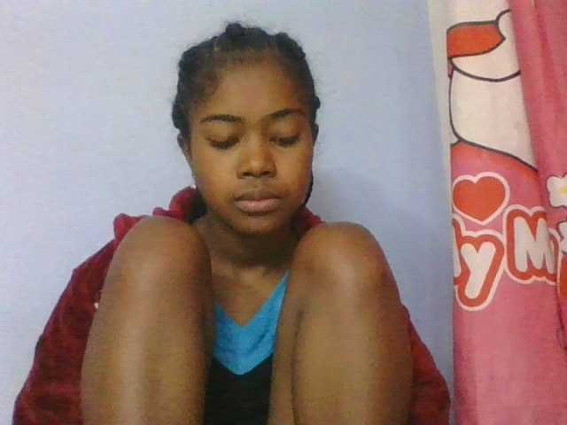 Phaniah1a live cam on BongaCams