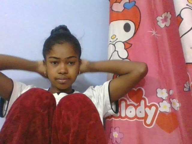 Phaniah1a live cam on BongaCams