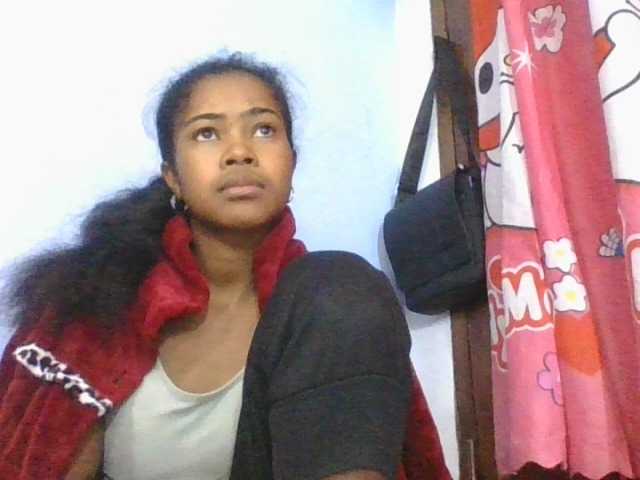 Phaniah1a live cam on BongaCams