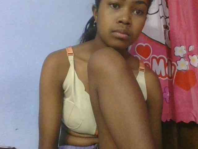 Phaniah1a Live Webcam on BongaCams