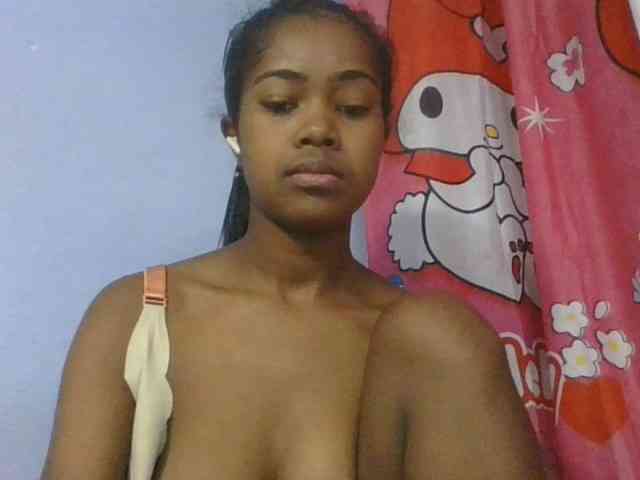 Phaniah1a Live Webcam on BongaCams