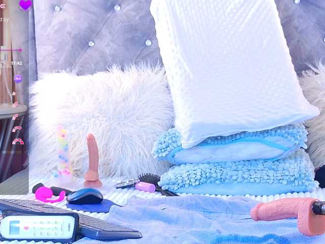 le modèle Candy-Mari est en webcam porno dans un show sur le site bongacams, il possède les tags suivants: Latino/Hispanic,Brunette,Shaved