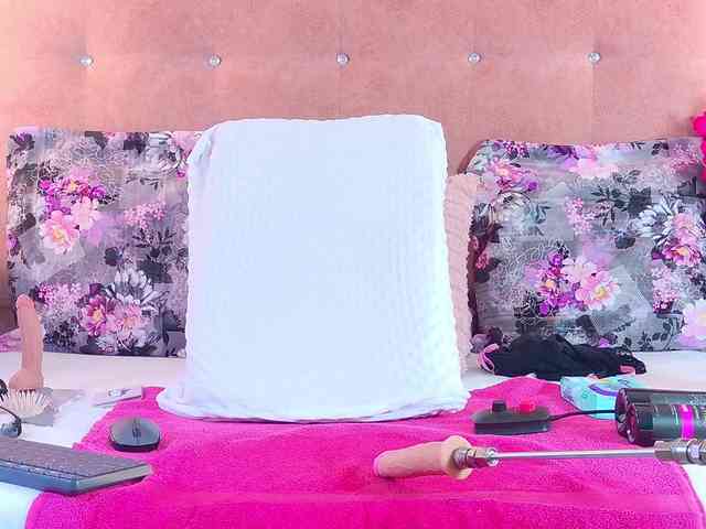Candy-Mari Sex Cam Show