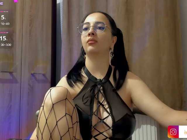 Ivyclouds7 live cam on BongaCams