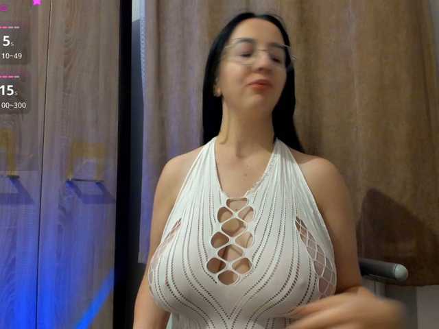 Ivyclouds7 live cam on BongaCams
