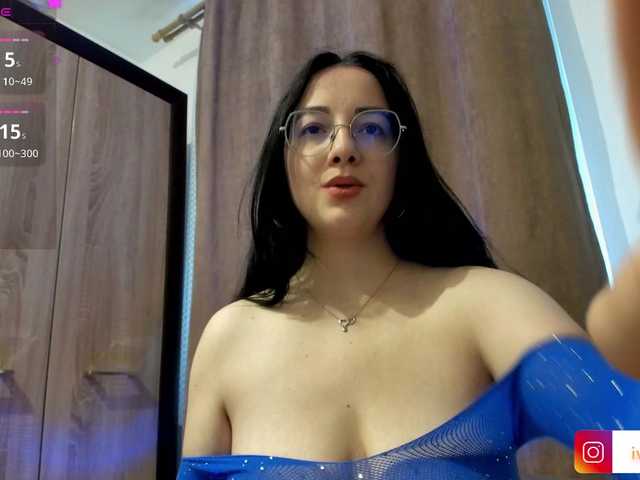 Ivyclouds7 live cam on BongaCams