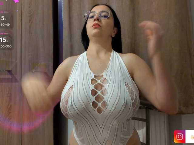Ivyclouds7 live cam on BongaCams