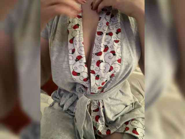 JuicyBunny webcam