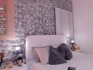 Violetta-Hills Porn Show