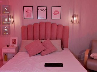Violetta-Hills Porn Show