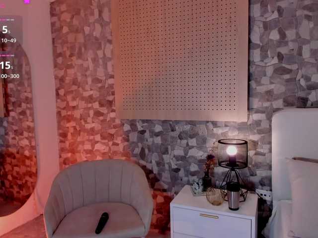 Violetta-Hills live cam on BongaCams
