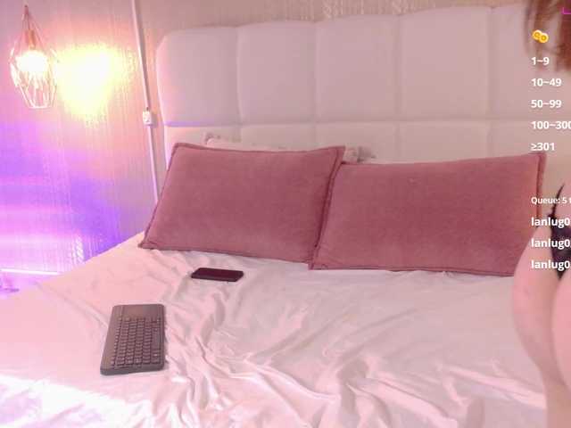 Violetta-Hills live cam on BongaCams