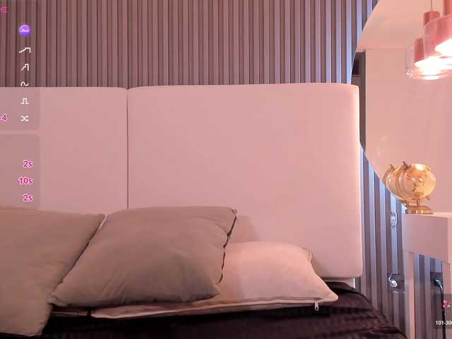 Violetta-Hills live cam on BongaCams