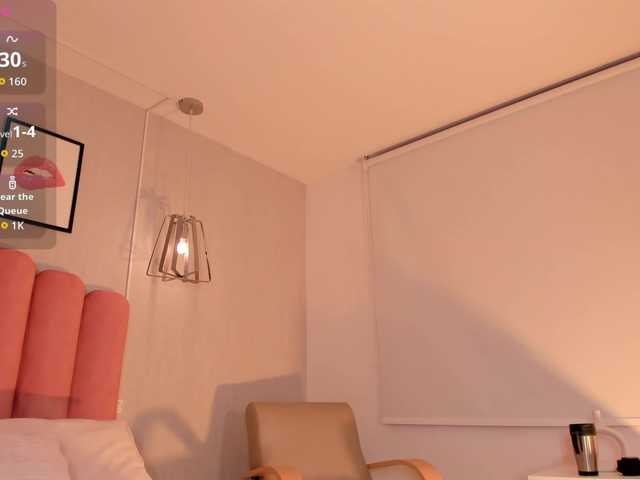 Violetta-Hills live cam on BongaCams
