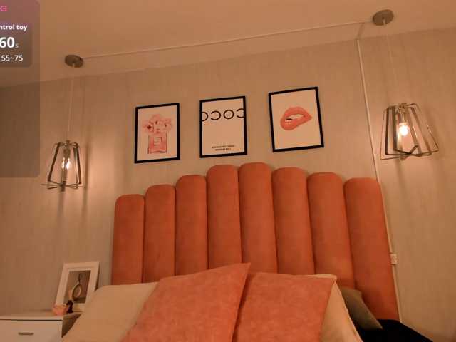 Violetta-Hills live cam on BongaCams