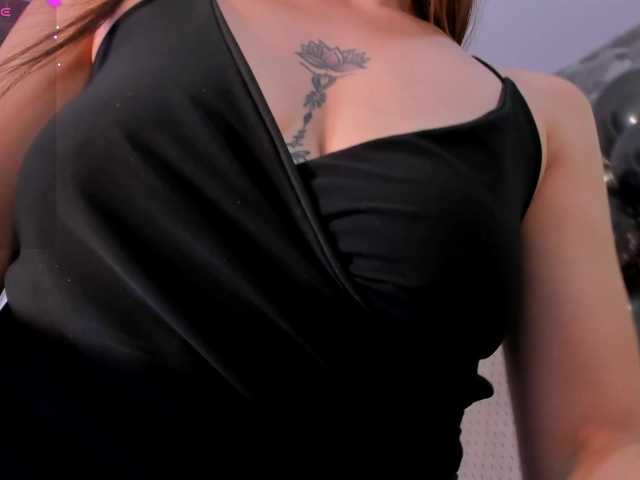 Violetta-Hills's BongaCams show and profile