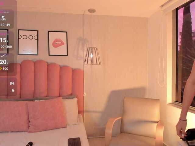 Violetta-Hills live cam on BongaCams