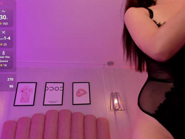 Violetta-Hills live cam on BongaCams