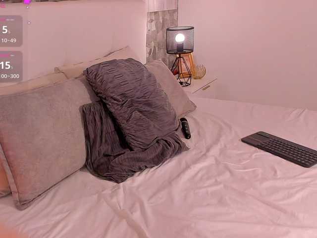 Violetta-Hills live cam on BongaCams