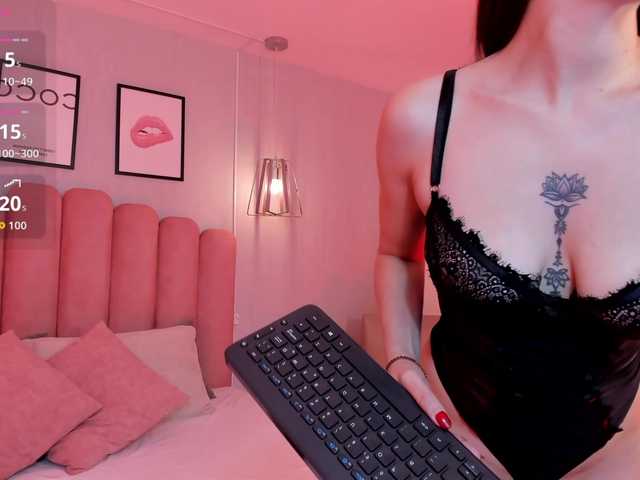 Violetta-Hills live cam on BongaCams