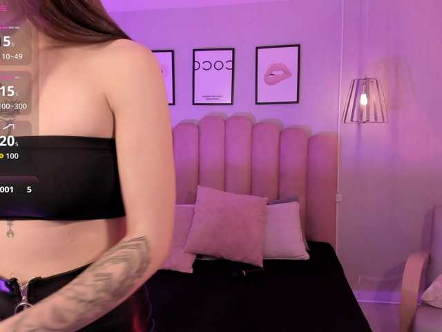Violetta-Hills live cam on BongaCams