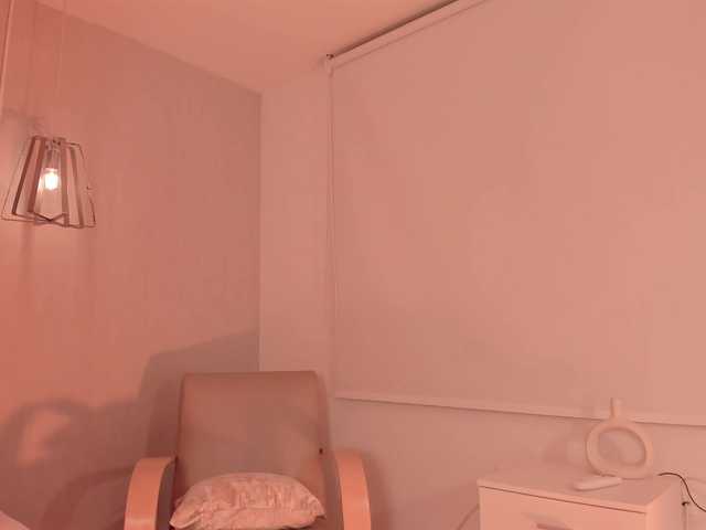 Violetta-Hills live cam on BongaCams