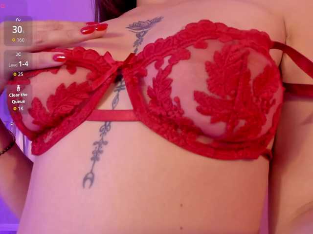 Violetta-Hills live cam on BongaCams