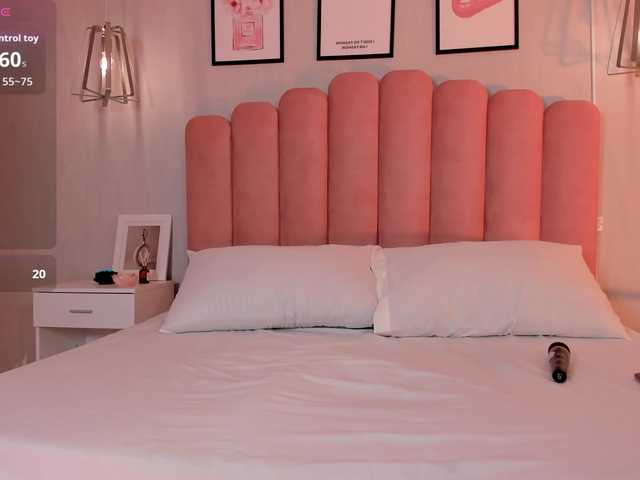 Violetta-Hills live cam on BongaCams