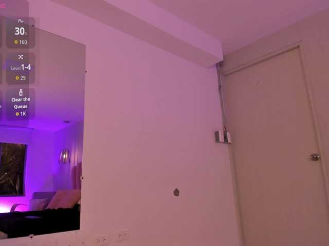 Violetta-Hills live cam on BongaCams