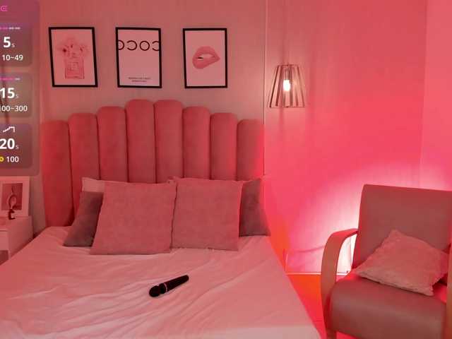Violetta-Hills live cam on BongaCams
